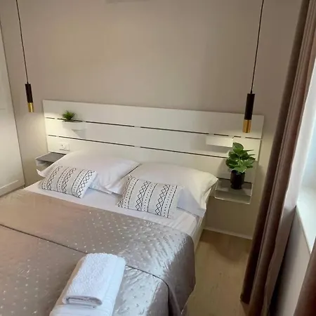 Kuca Za Odmor Maluni Hébergement de vacances